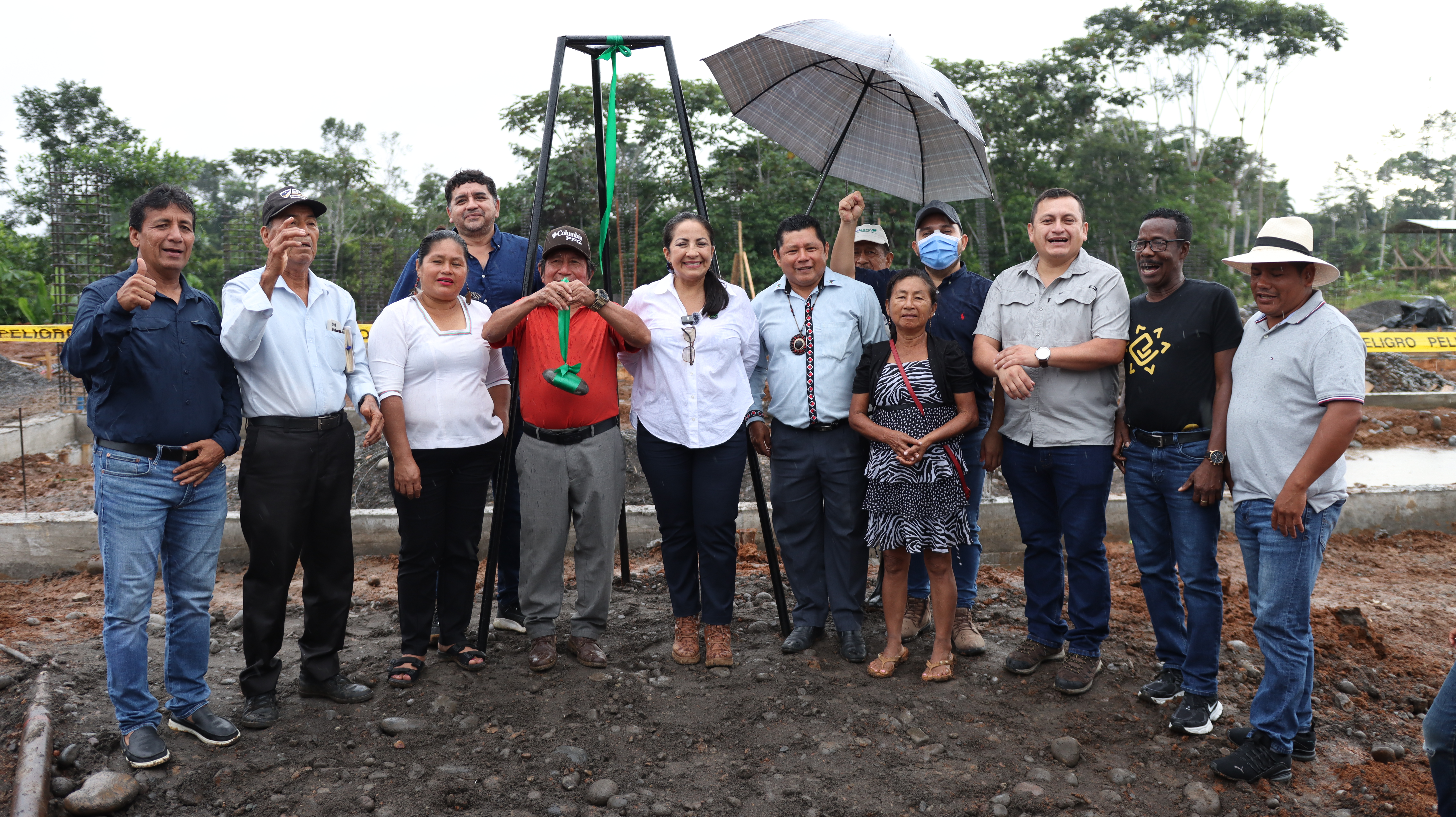 Alcaldía inicia importante obra deportiva en Estrella Yacu
