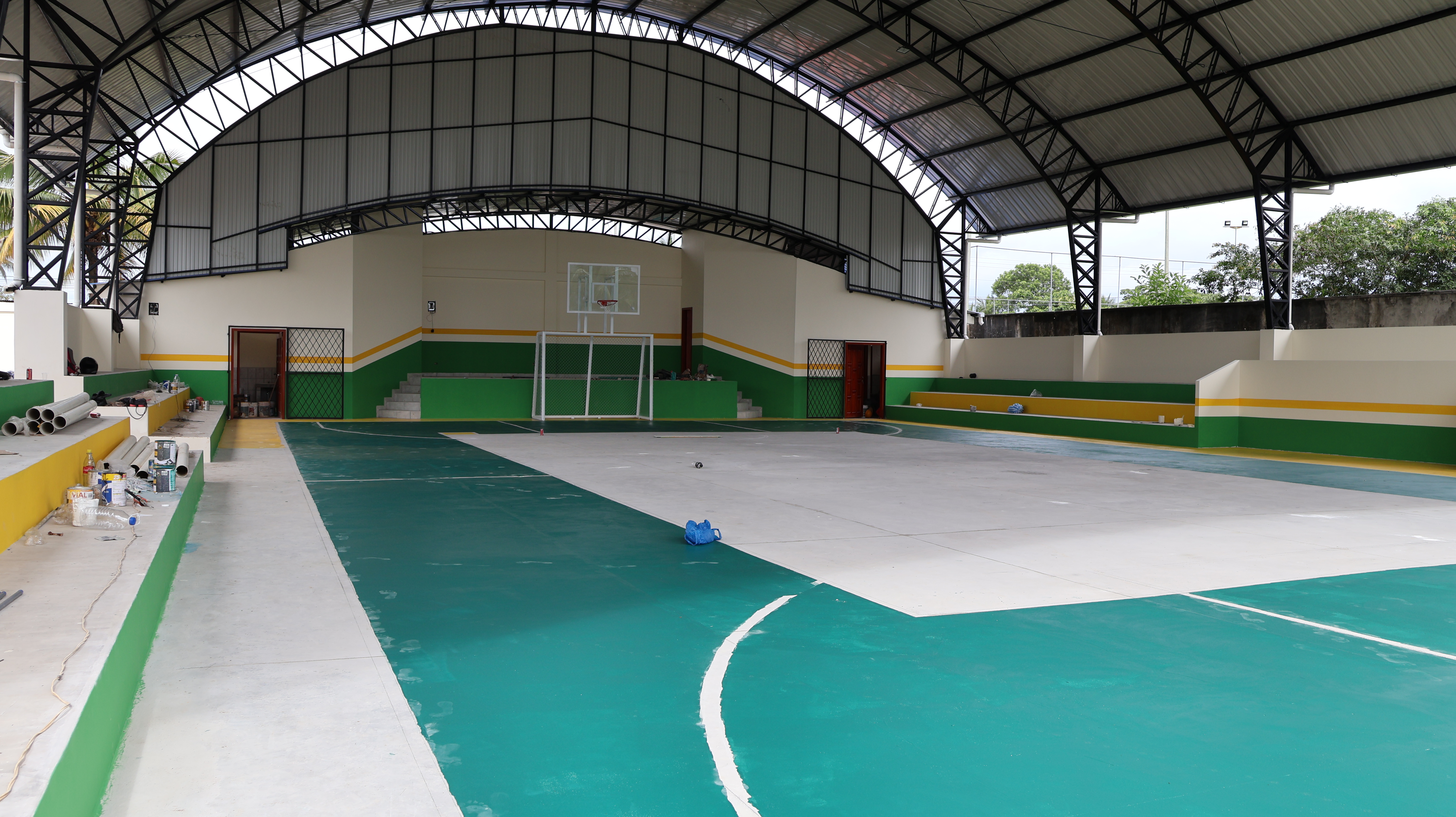 La construcción de la cancha en Mushuk Ayllu alcanza el 95% de avance