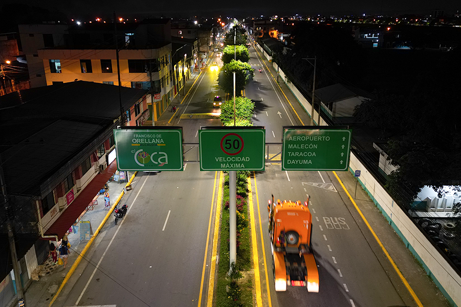 Alcaldía moderniza El Coca con semáforos inteligentes e inclusivos