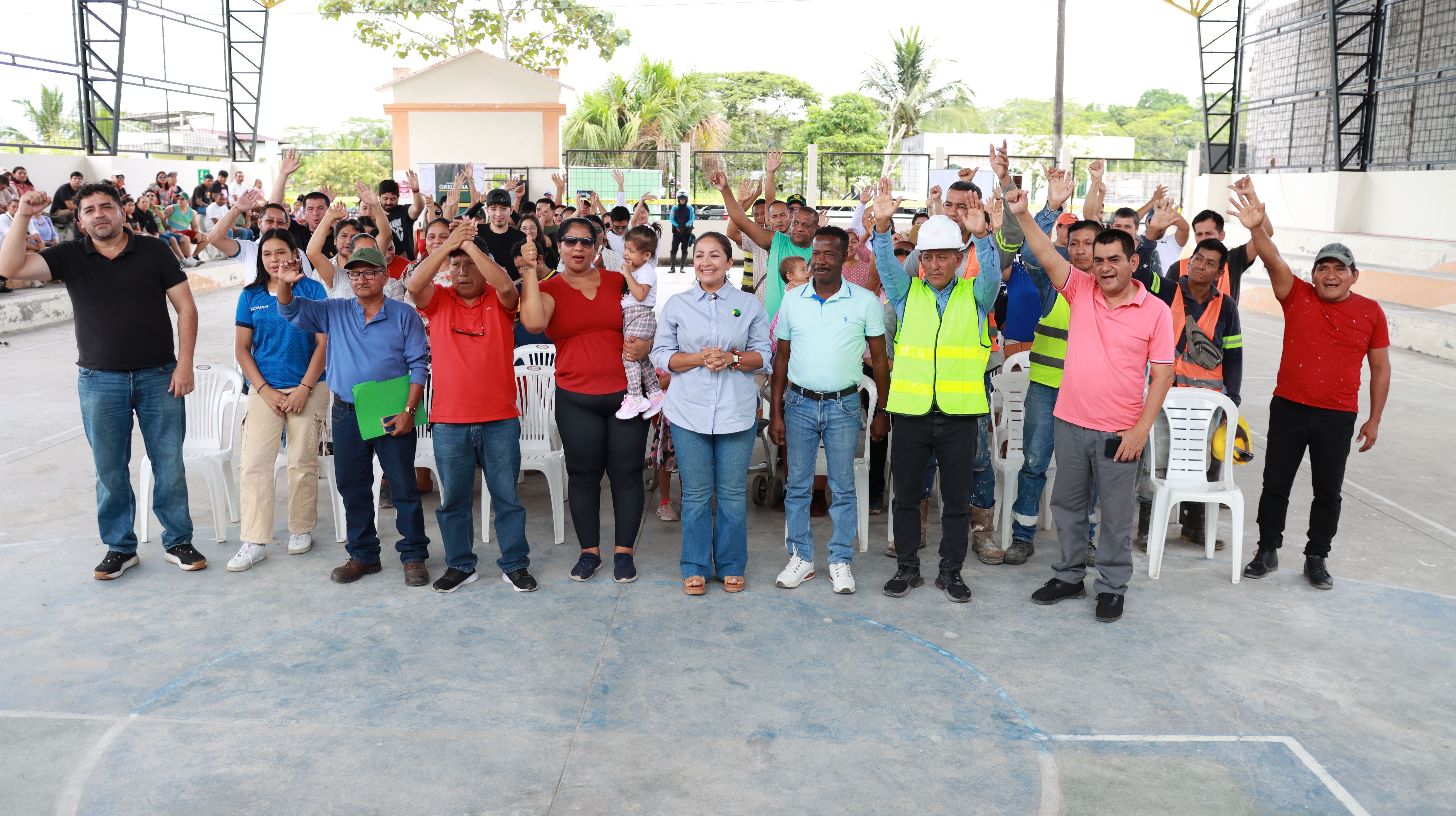 Alcaldía inicia mantenimiento de la cancha cubierta del barrio Luis Guerra