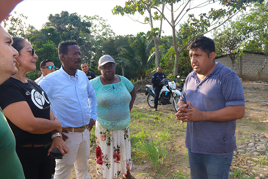 Autoridades atienden necesidades del barrio Turismo Ecológico