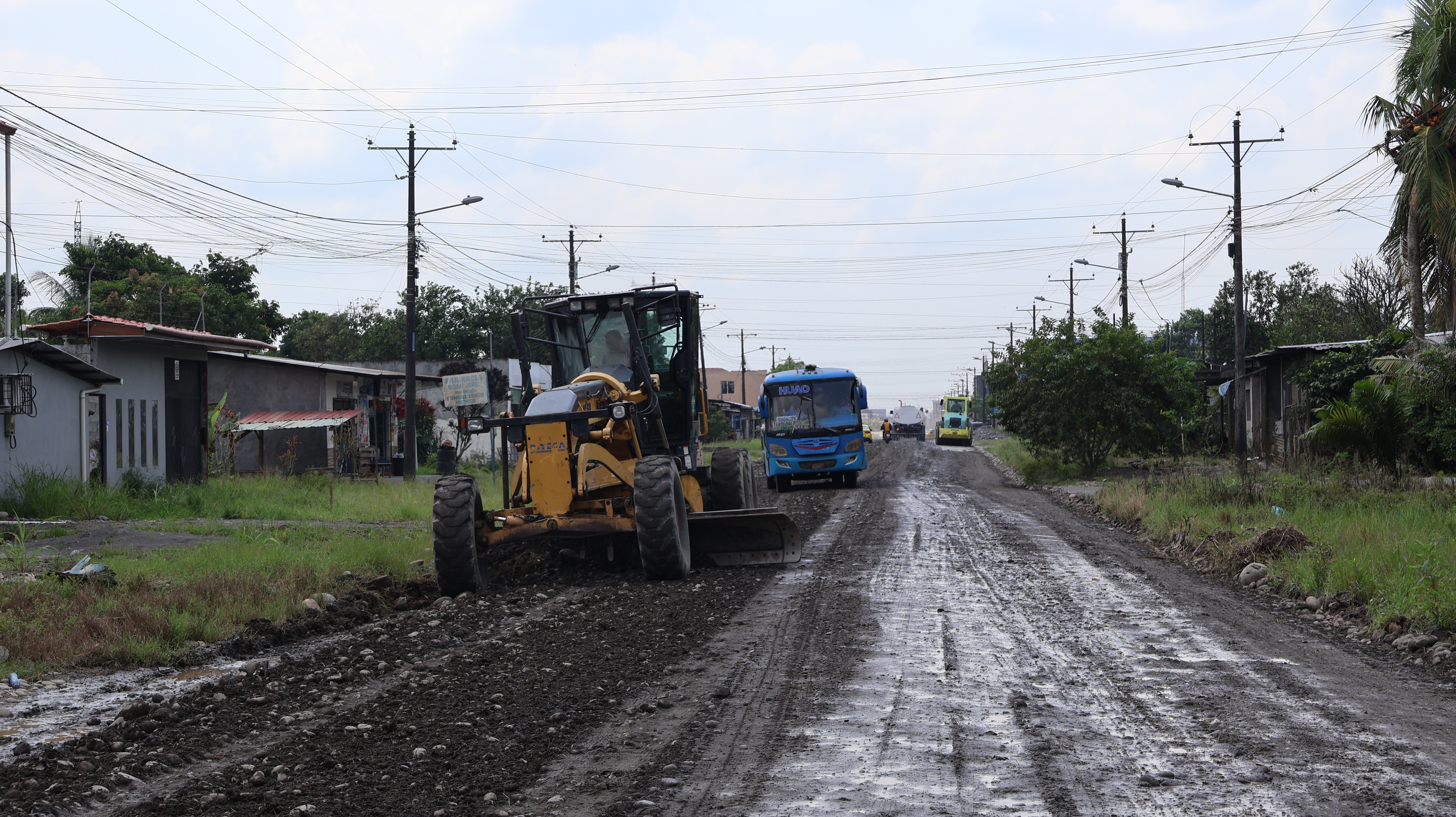 En Guadalupe Larriva, el mantenimiento vial no se detiene