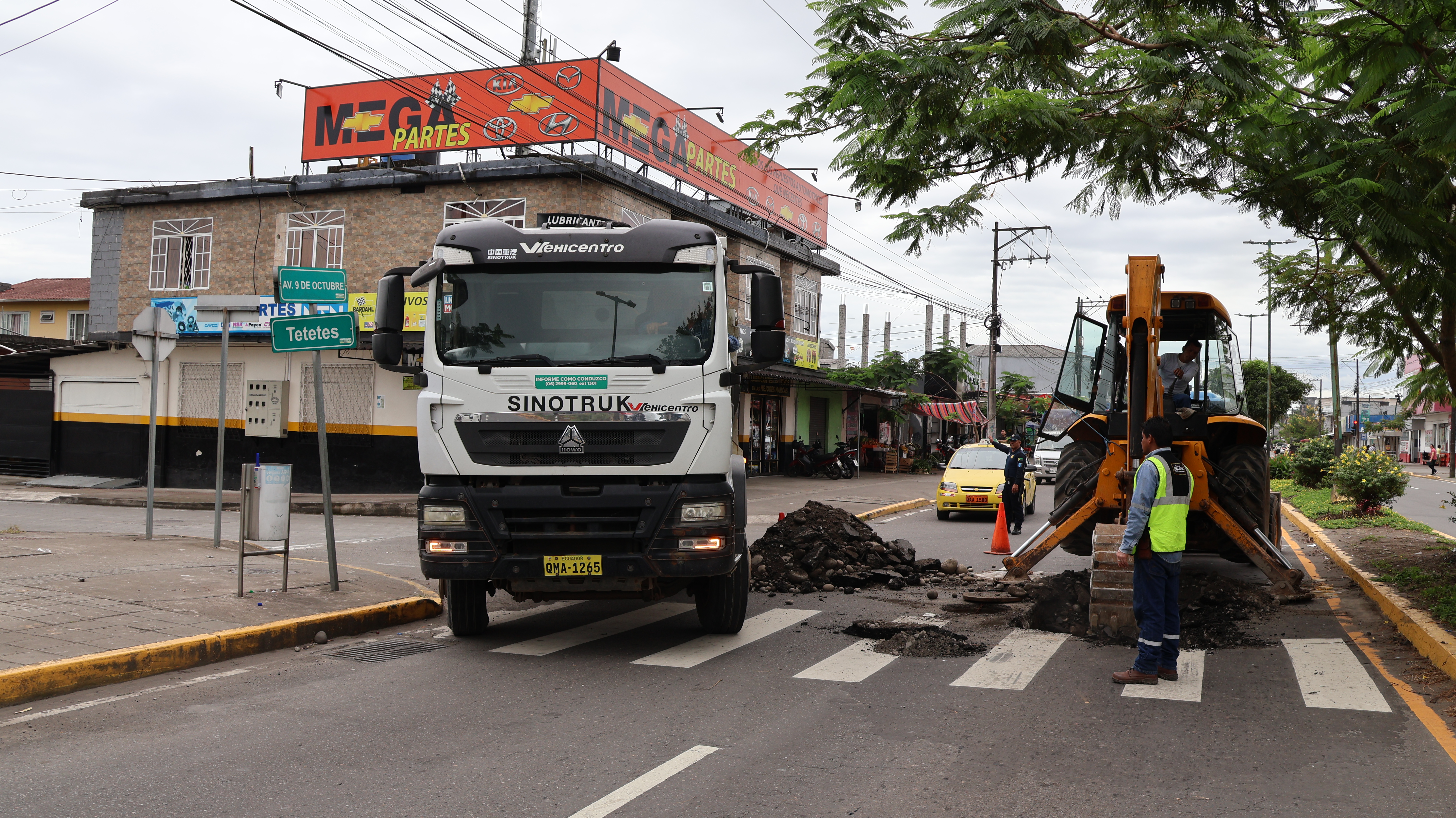 Rehabilitación vial en la intersección de la avenida 9 de Octubre y Tetetes