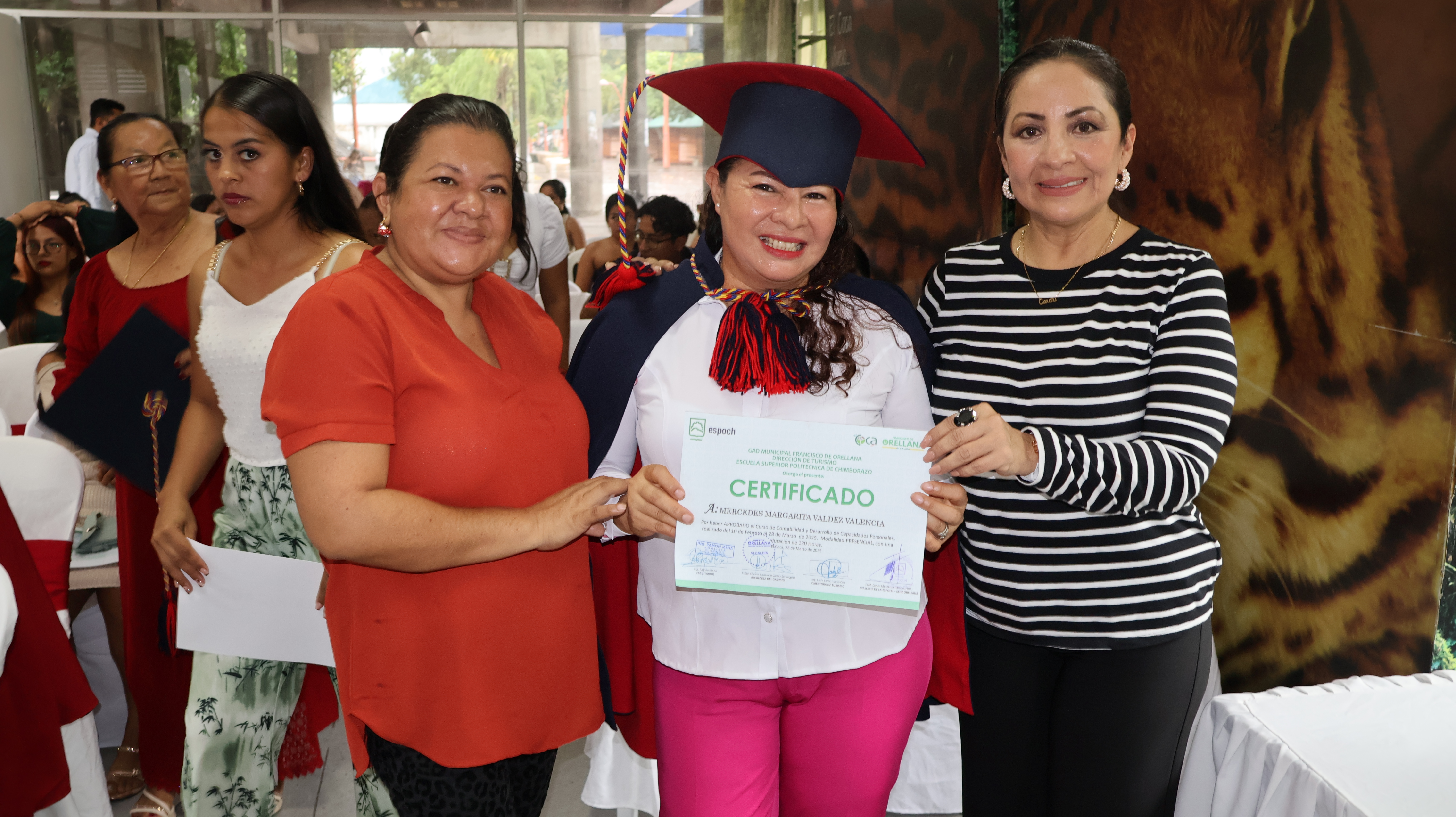 Alcaldía clausura del curso de contabilidad básica
