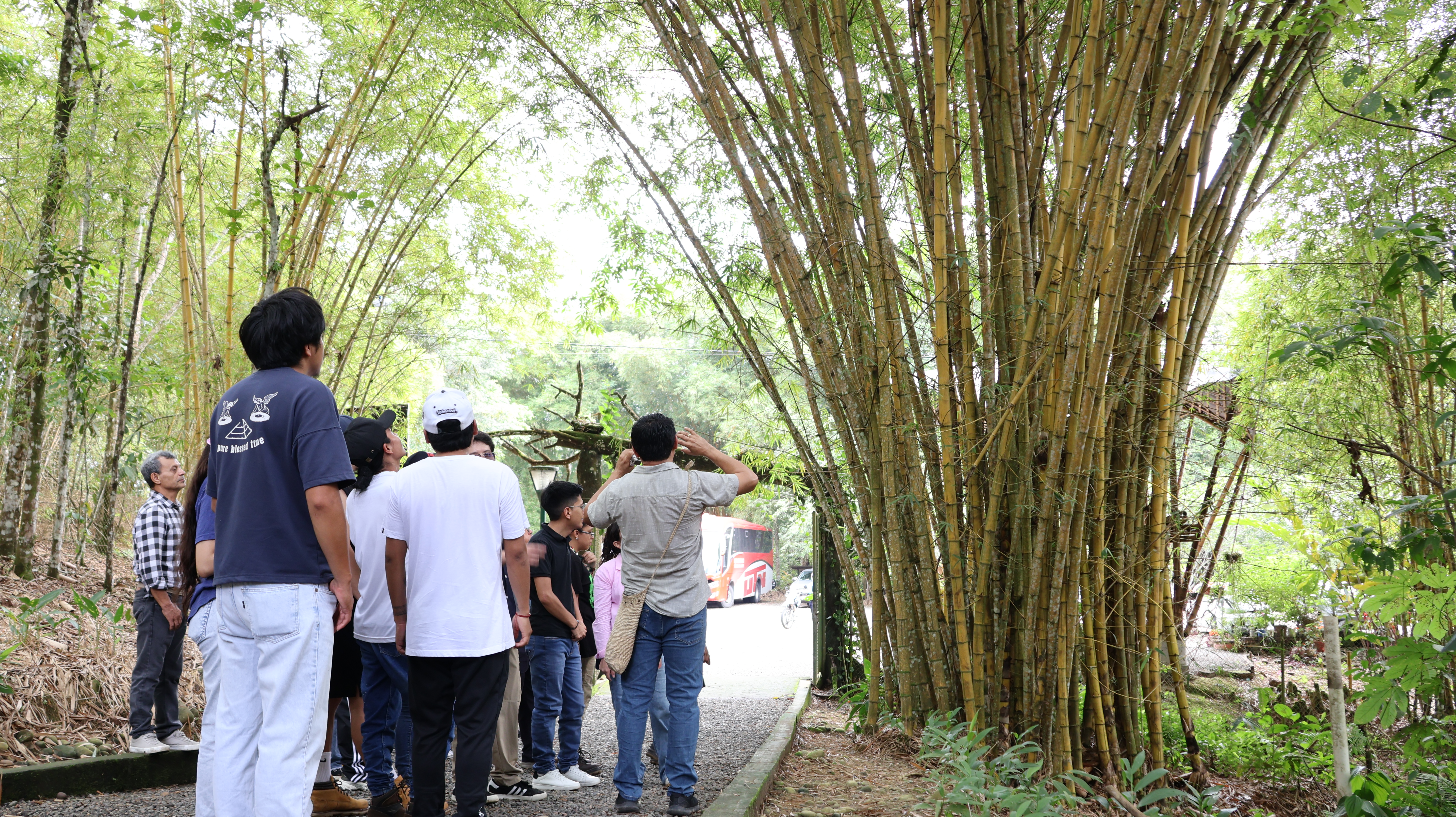 Universitarios imbabureños apuestan por la conservación y la innovación ambiental en el Cocazoo