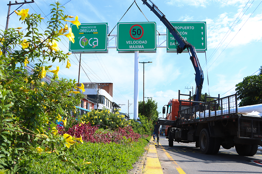 Alcaldía realiza trabajos integrales de señalización vial en El Coca