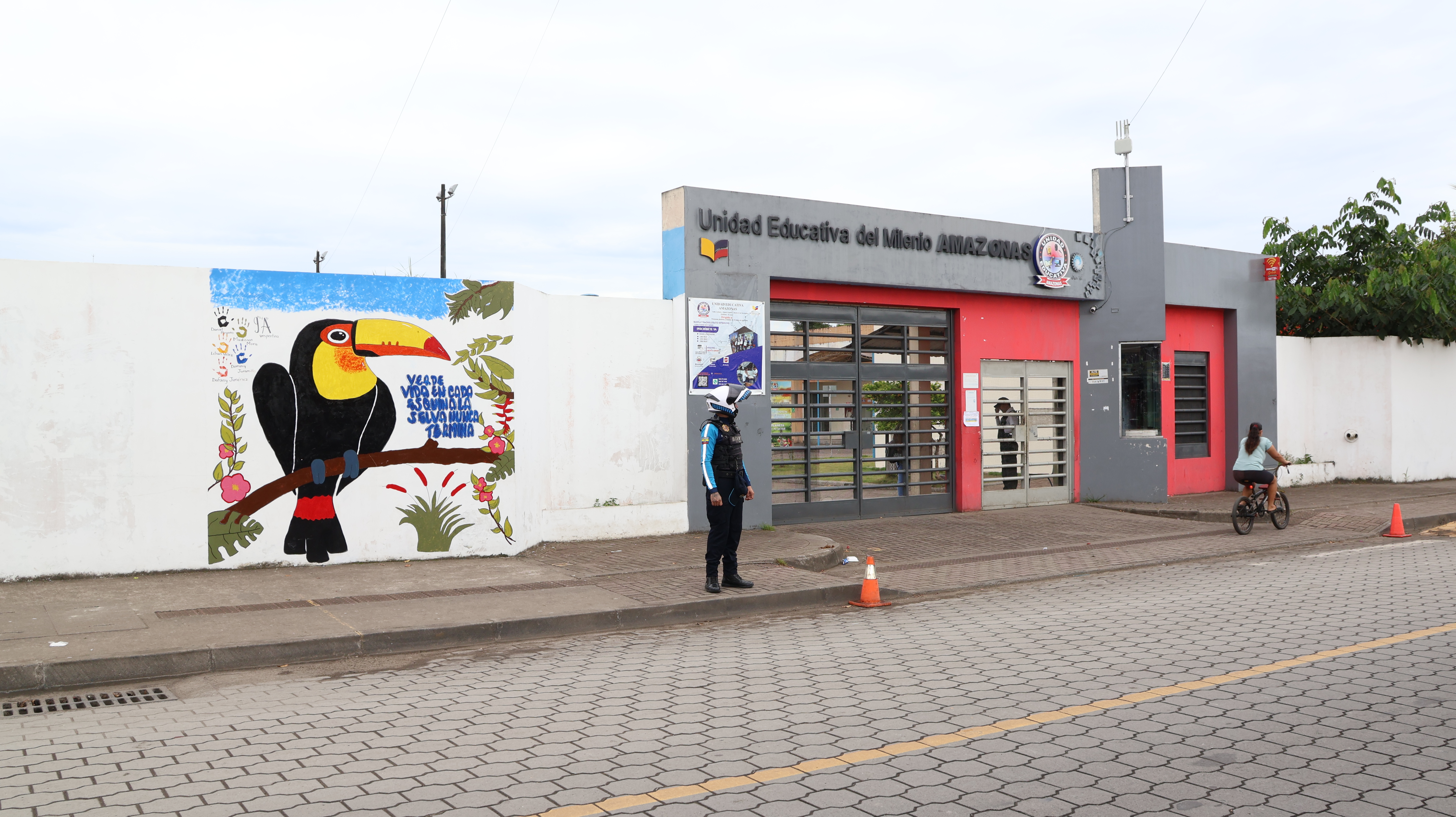 Agentes fortalecen el control en unidades educativas