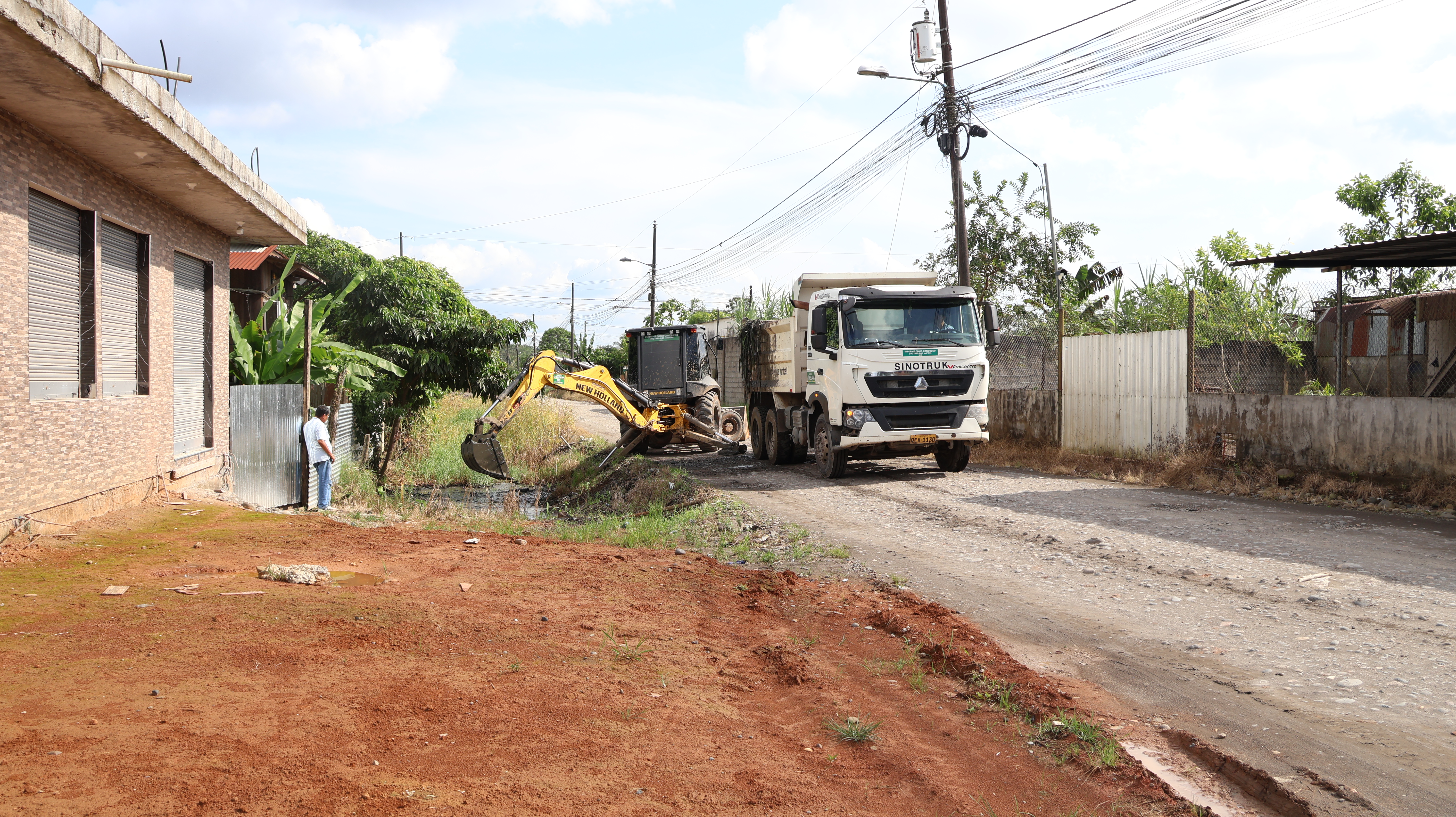 Municipio interviene vías y drenajes en el barrio Nuevo Coca