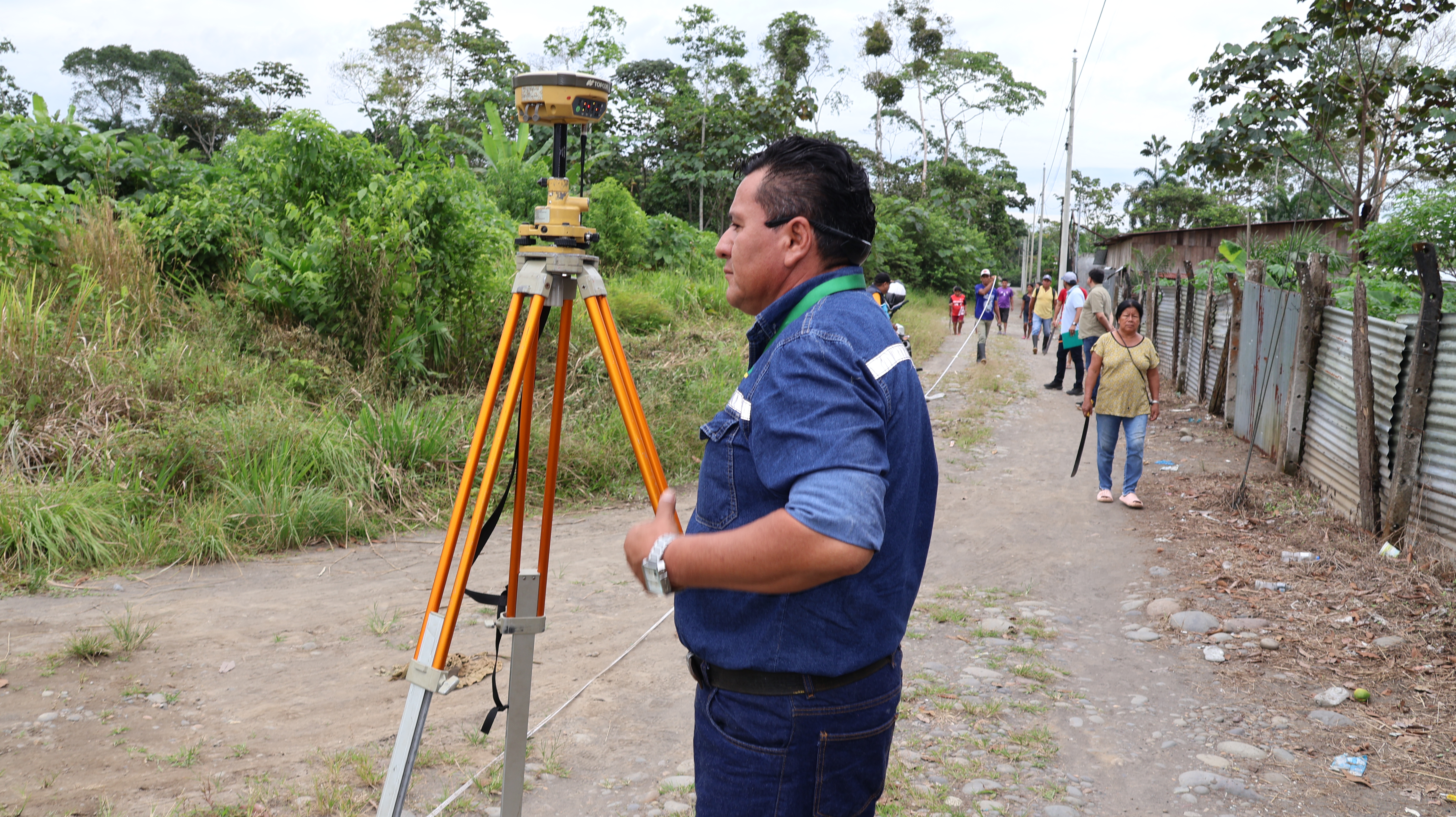 San Bartolo define límites y caminos: replanteo de linderos beneficia a más de 20 familias